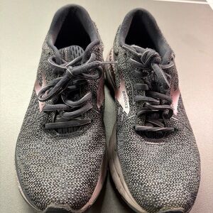 Brooks Adrenaline GTS 21 Women's Running Shoes Size 8 Gray Lilac Road Shoes